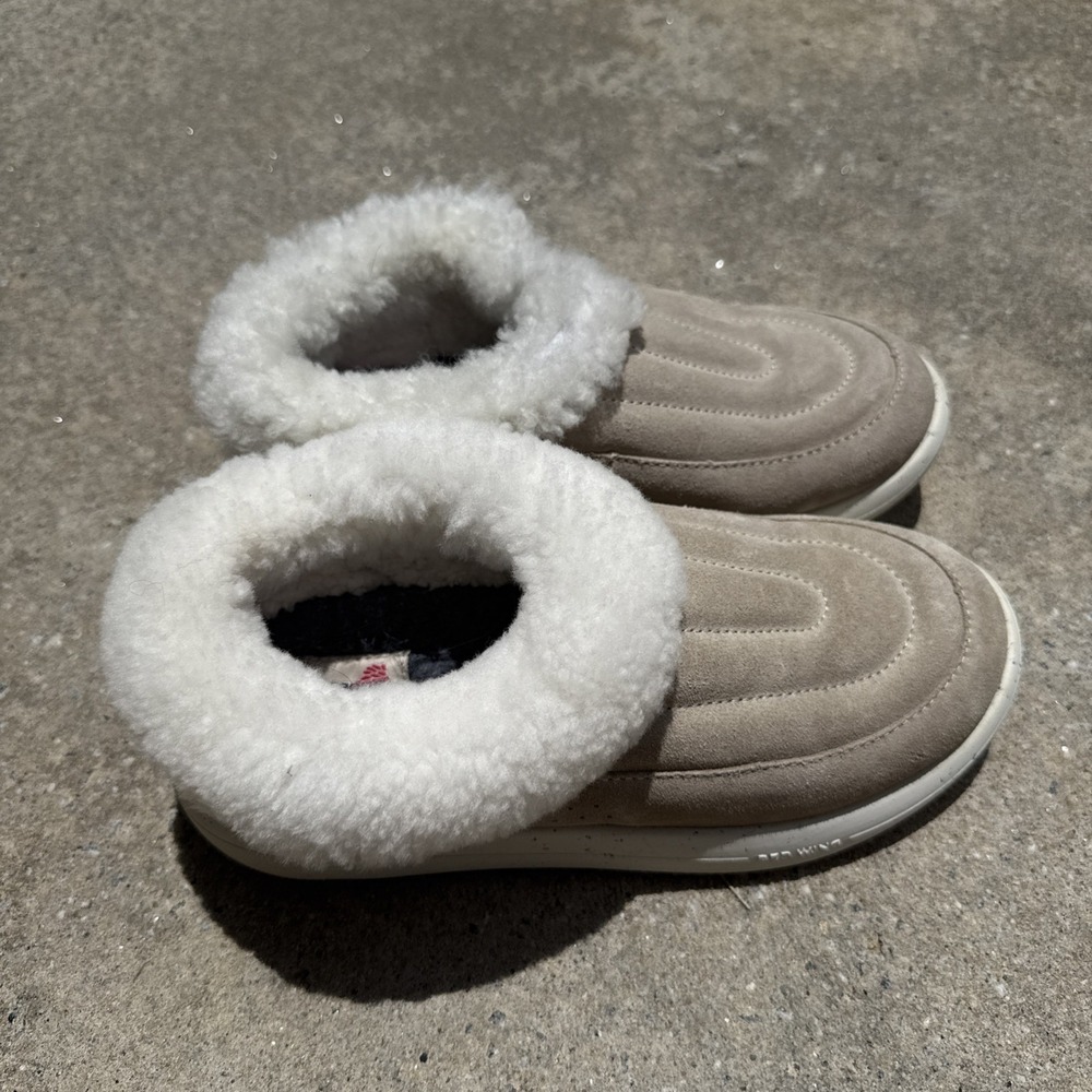 RED WING Drift Women's Size 7  Suede Beige Wool Shearling Outdoor Soles Slippers